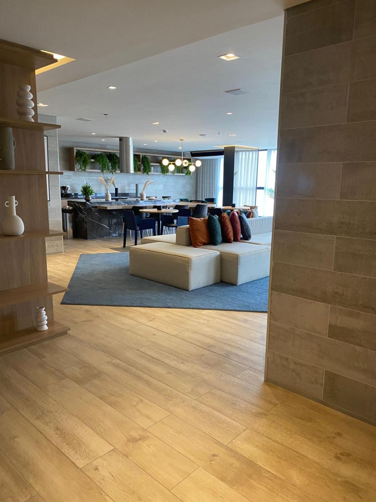 One-Bedroom Apartment Bay View